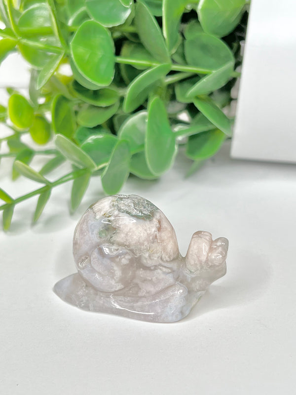 Flower Agate Snail Carving