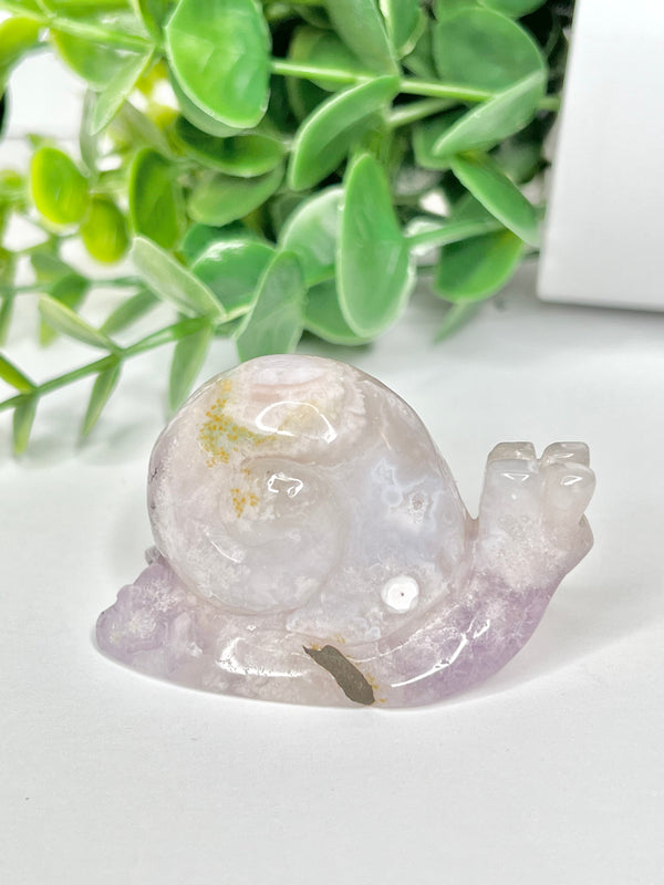 Flower Agate Snail Carving