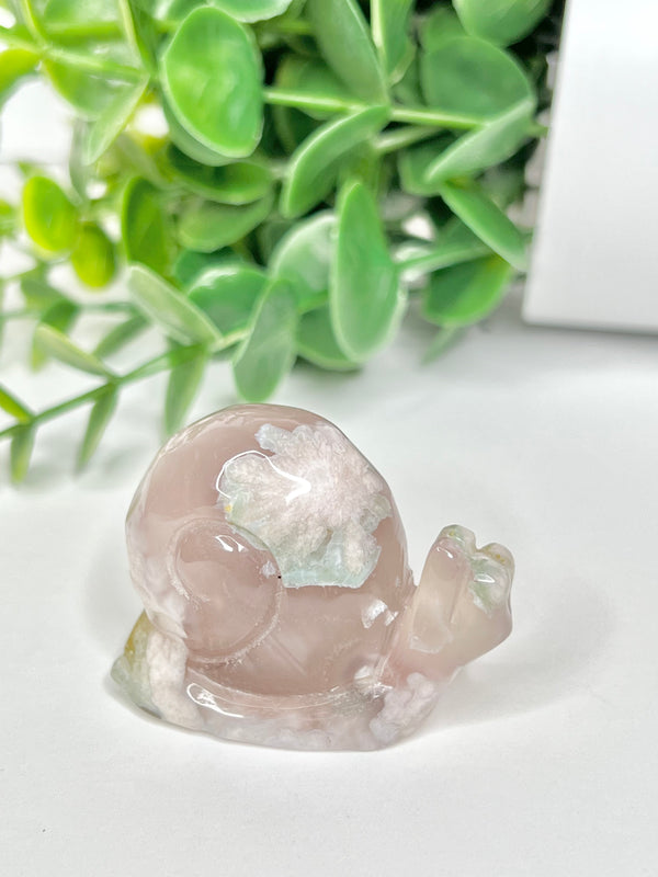 Flower Agate Snail Carving